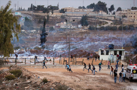 اسرائيل تبدأ بتنفيذ قرارات نتنياهو بهدم البيوت وقتل الفلسطينيين  صورة رقم 4