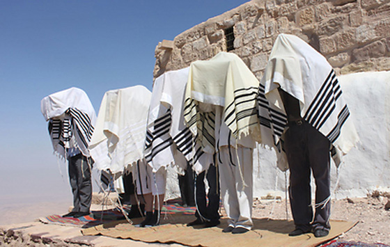  مجموعات اسرائيلية تحاول سرقة البتراء والعبث بتاريخها لتنسبه لليهود صورة رقم 1