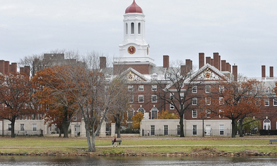  فريق النقاش في سجن امريكي يهزم فريق جامعة هارفارد صورة رقم 3