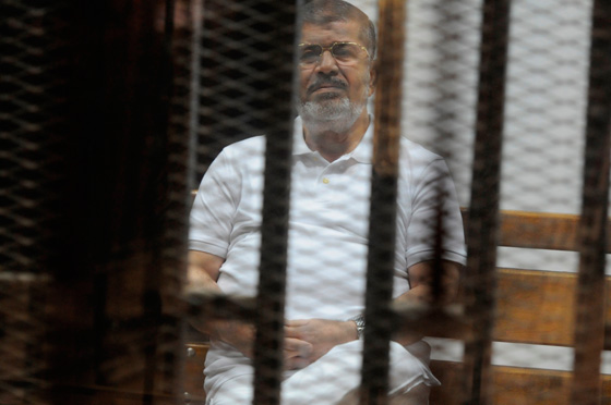 اليوم السبت.. استئناف محاكمة المعزول مرسي وعلاء نجل مبارك صورة رقم 2