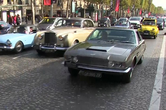 سيارات جيمس بوند تطوف شوارع باريس في احتفالية الشبح صورة رقم 1