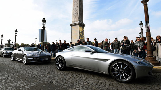 سيارات جيمس بوند تطوف شوارع باريس في احتفالية الشبح صورة رقم 3