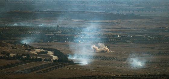 اسرائيل تقصف في سوريا ردا على سقوط قذائف على الجولان المحتل صورة رقم 1