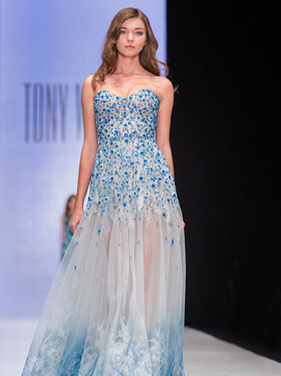 عرض رائع  لازياء الامريكي  توني وارد في اسبوع الموضة الروسية صورة رقم 15