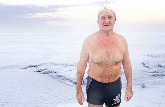 صور فنلنديين يسبحون في بحيرات الثلوج.. هل تمتلك الجراة على منافستهم؟ صورة رقم 7