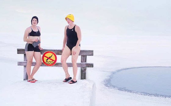 صور فنلنديين يسبحون في بحيرات الثلوج.. هل تمتلك الجراة على منافستهم؟ صورة رقم 8