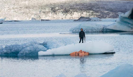 باجمل ريشة من ايسلندا: الاحتباس الحراري يغرق امراة في في الجليد الذائب صورة رقم 2