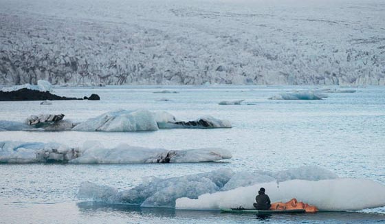 باجمل ريشة من ايسلندا: الاحتباس الحراري يغرق امراة في في الجليد الذائب صورة رقم 4