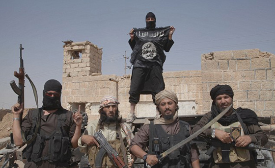 داعش يضع قائمة الشخصيات المستهدفة لديه من FBI والـ CIA صورة رقم 2