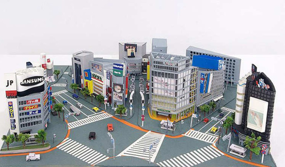 مصممة تعيد بناء المدن بالورق فقط.. من طوكيو الى نيويورك صورة رقم 1