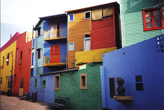 مدن تميز طبيعتها الألوان الزاهية.. النوبة المصرية وايطاليا والكاريبي صورة رقم 9
