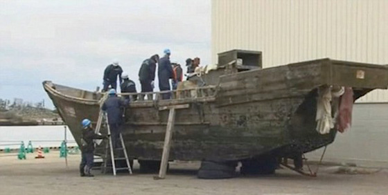 اليابان تعثر على 20 جثة غامضة في سفن خشبية.. شاهد الفيديو صورة رقم 3
