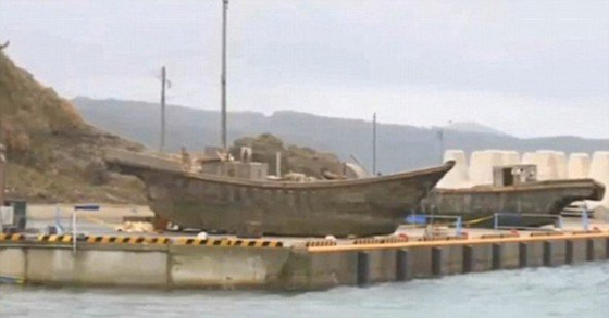 اليابان تعثر على 20 جثة غامضة في سفن خشبية.. شاهد الفيديو صورة رقم 6
