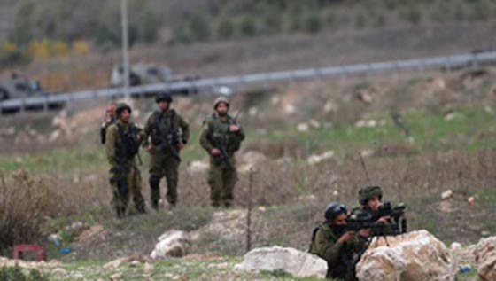 الجيش الاسرائيلي يقتل فلسطينيا بزعم انه حاول طعن جندي صورة رقم 2