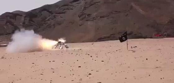  داعش يواصل فنون القتل وآخرها.. قلادة متفجرة في اعناق الحوثيين صورة رقم 4