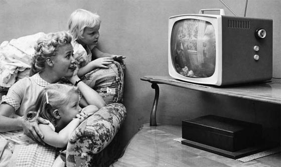 بعد 90 عاما من اختراعه.. التلفزيون يكشف عن حقائقه المدهشة صورة رقم 7