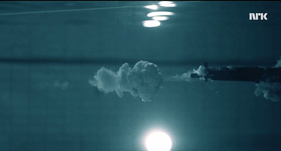 فيديو مثير.. باحث يجري تجربة اطلاق النار على جسده تحت الماء صورة رقم 3