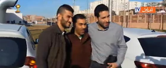 فيديو اللاعب ابو تريكة يحقق حلم مشجع جزائري ذي احتياجات خاصة صورة رقم 2