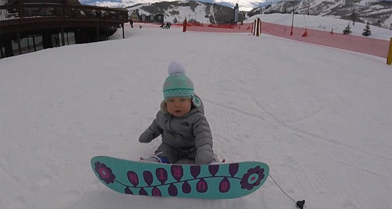 الثلوج الامريكية ترحب باصغر متزلجة.. لا يتجاوز عمرها الـ 14شهرا صورة رقم 3