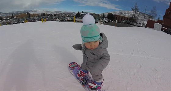 الثلوج الامريكية ترحب باصغر متزلجة.. لا يتجاوز عمرها الـ 14شهرا صورة رقم 5