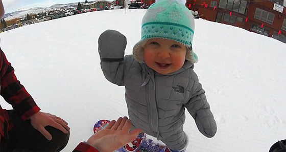 الثلوج الامريكية ترحب باصغر متزلجة.. لا يتجاوز عمرها الـ 14شهرا صورة رقم 7
