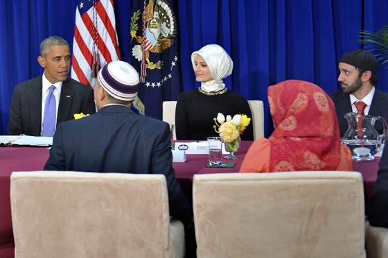 بعد زيارة اوباما للمسجد.. الكشف عن رئيس امريكي اتهم بانه مسلم متخفي صورة رقم 6