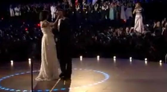 اوباما وميشيل يحييان ذكرى شهر التاريخ الاسود بالرقص على انغام بيونسيه صورة رقم 4