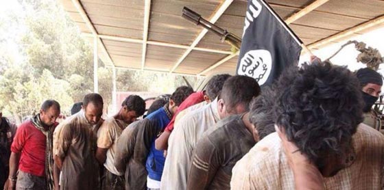 داعش يرتكب مجزرة في الموصل ويعدم 300 رجل من اهلها صورة رقم 1