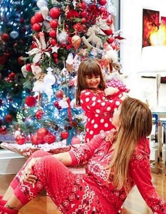صور جويل مردينيان خبيرة التجميل مع طفلتها الجميلة إيلا بنفس الاطلالة صورة رقم 16