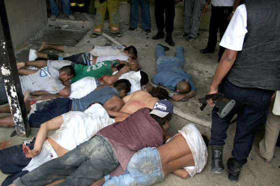 مقتل 49 شخصا في سجن مكسيكي منكوب.. واعتقال مديرته صورة رقم 4