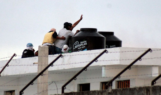 مقتل 49 شخصا في سجن مكسيكي منكوب.. واعتقال مديرته صورة رقم 12