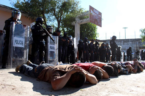 مقتل 49 شخصا في سجن مكسيكي منكوب.. واعتقال مديرته صورة رقم 15