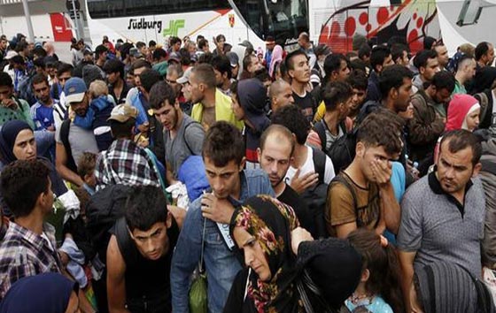 اسرائيلي يخوض تجربة ايجابية مع لاجئين سوريين في المانيا صورة رقم 12