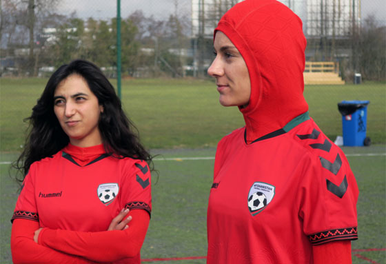 كرة القدم تحرر نساء افغانيات من العصبية والتطرف صورة رقم 2