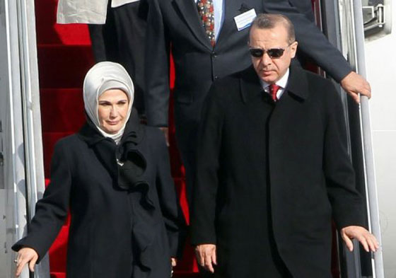 زوجة اردوغان تثير عاصفة: حريم السلطان مدرسة لإعداد النساء في الحياة صورة رقم 3