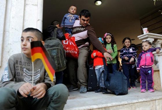 اسرائيلي يخوض تجربة ايجابية مع لاجئين سوريين في المانيا صورة رقم 9