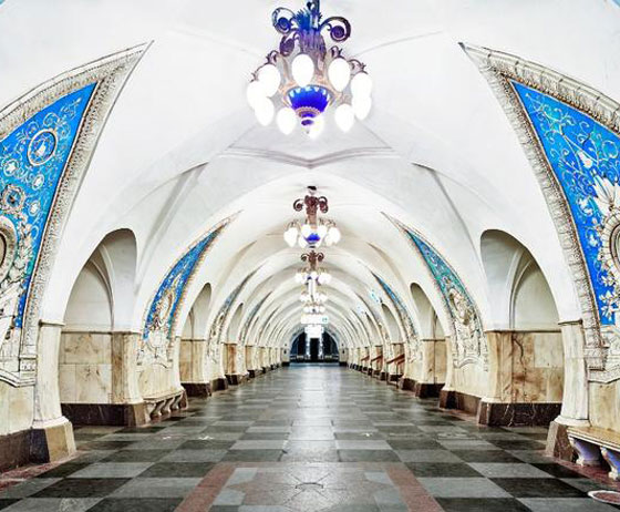مترو موسكو.. لوحة فنية وارث وطني فخم في كل محطة صورة رقم 6