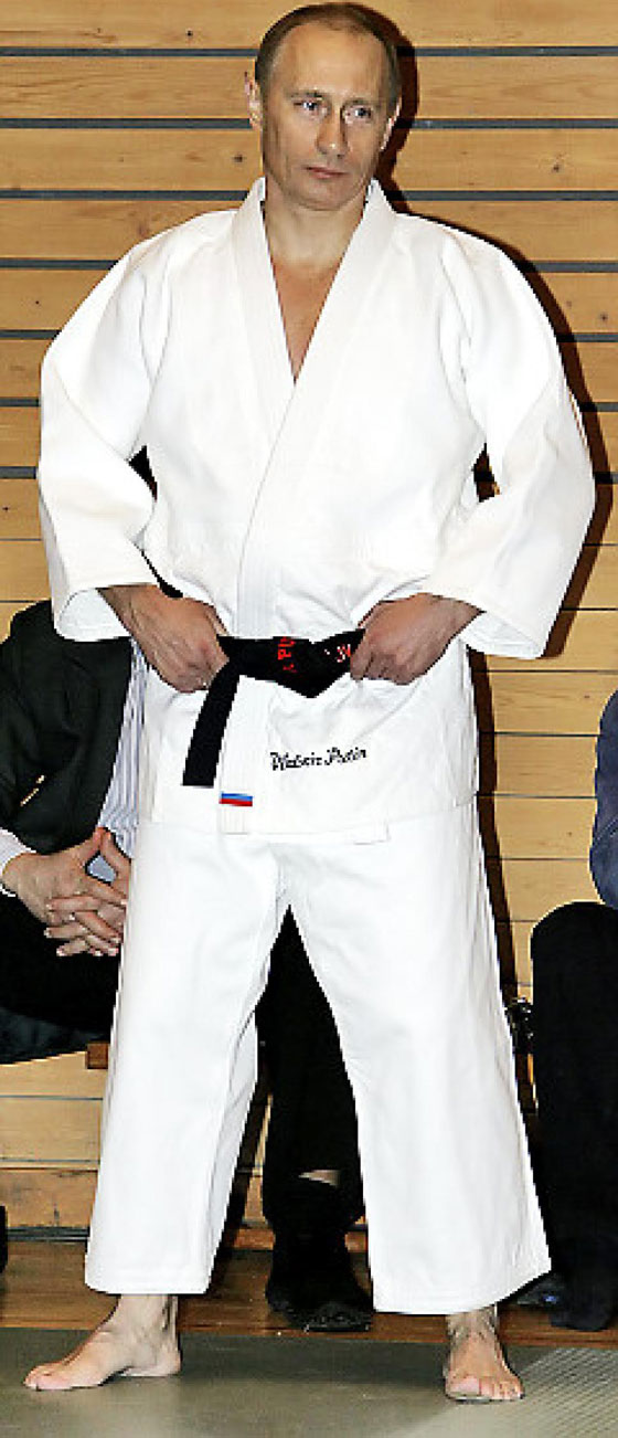 هذا هو بوتين.. من لاعب الجودو الى محرك الجمر تحت رماد بلاده صورة رقم 12