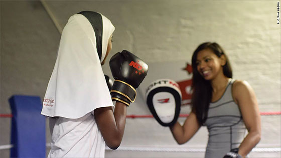 ملاكمة مسلمة تسعى لتسجيل ماركة تجارية خاصة لاغطية الراس الرياضية صورة رقم 7