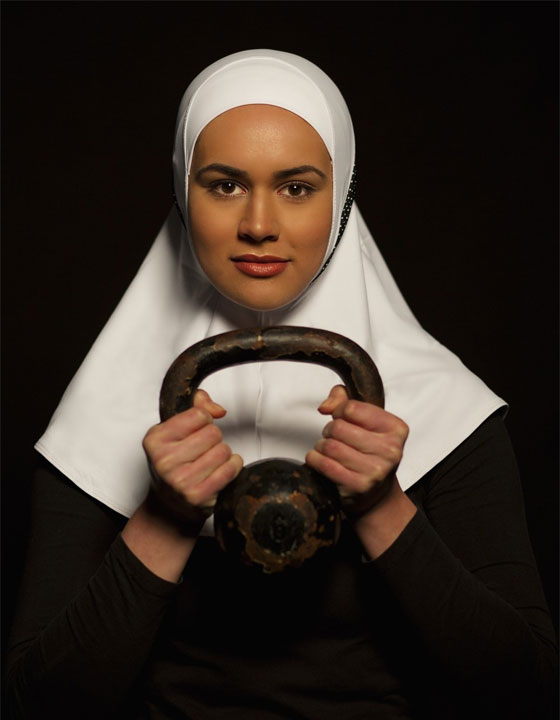 ملاكمة مسلمة تسعى لتسجيل ماركة تجارية خاصة لاغطية الراس الرياضية صورة رقم 4