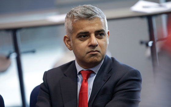مرشح مسلم لمنصب عمدة لندن يستميت في الدفاع عن اسرائيل  صورة رقم 4