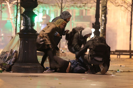 مظاهرات عنيفة وسط باريس والشرطة تحتجز عشرات المشاغبين صورة رقم 1
