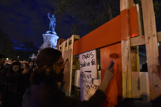مظاهرات عنيفة وسط باريس والشرطة تحتجز عشرات المشاغبين صورة رقم 5