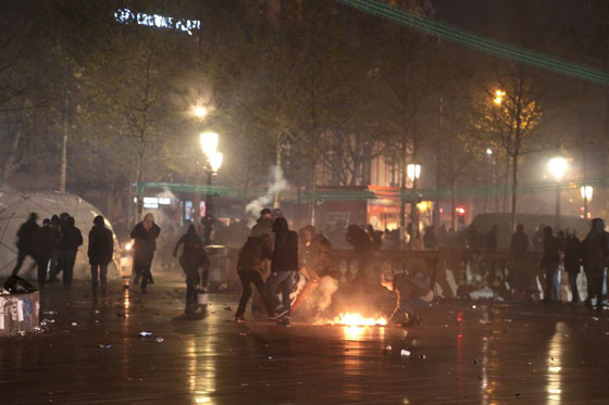 مظاهرات عنيفة وسط باريس والشرطة تحتجز عشرات المشاغبين صورة رقم 11
