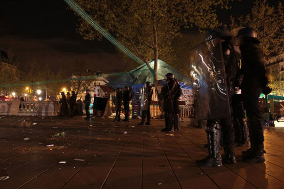 مظاهرات عنيفة وسط باريس والشرطة تحتجز عشرات المشاغبين صورة رقم 14