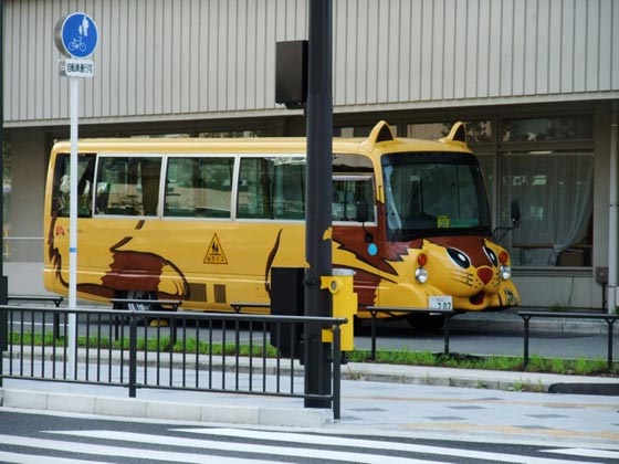 قطار توماس الشهير يجذب اطفال اليابان الى مدارسهم ويحببهم بها صورة رقم 6