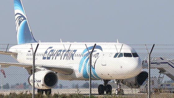  الطائرة المصرية لم تصدر اي نداء استغاثة وتدخل بشري كارثي اسقطها صورة رقم 3