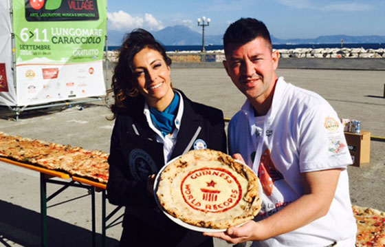 ايطاليا تدخل غينيس بأطول بيتزا في العالم وطولها 1.8 كيلومتر صورة رقم 4