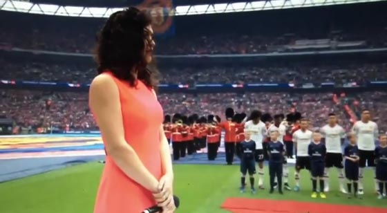 اجواء كأس انجلترا تتعكر بسبب النشيد الوطني صورة رقم 2