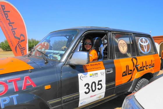 اول سائقة راليات مصرية تتحدى الرجال صورة رقم 1